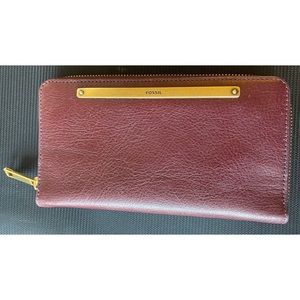 Fossil Liza Zip Around Leather Clutch